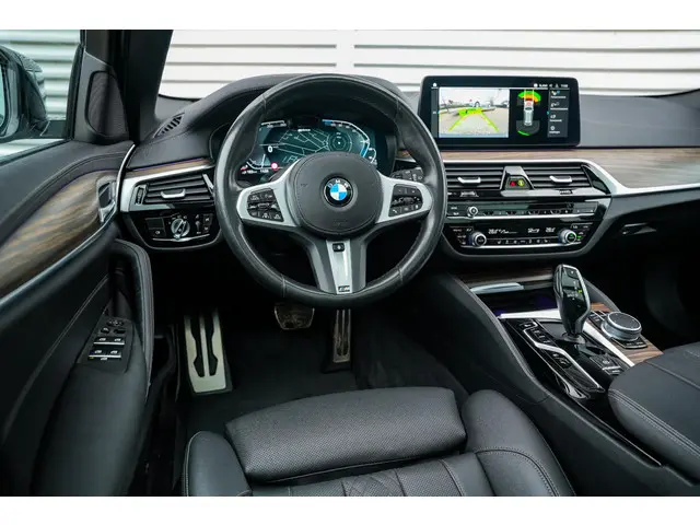BMW 5 Serie Touring 530e 2022 Hybride Benzine 4