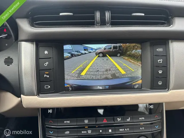 Jaguar XF 2.0d Portfolio 2016 Diesel 27