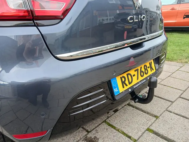 Renault Clio 0.9 TCe Limited 2017 Benzine 6