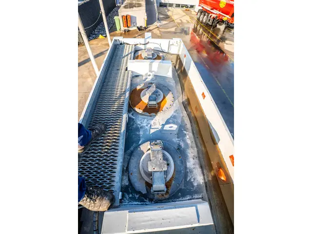 Iveco Eurocargo 100-220 +CM 5500L + 3 COMP. 2017 Diesel 8