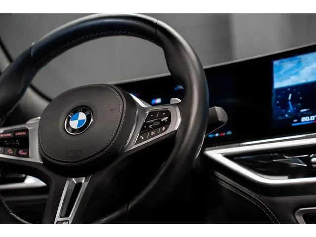 BMW X6 M60i xDrive 2023 Benzine 53