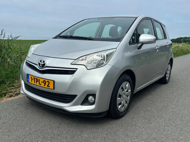 Toyota Verso-S 1.3 VVT-i Comfort 2012 Benzine 4