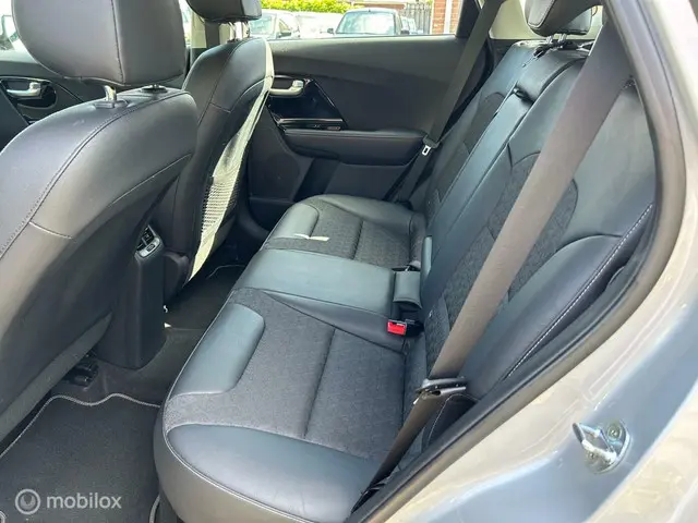 Kia Niro 1.6 GDi Hybrid DynamicLine 2020 Hybride Benzine 24