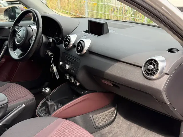 Audi A1 1.2 TFSI Attraction 2012 Benzine 8