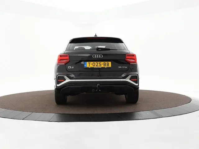 Audi Q2 35 TFSI 150pk S-tronic S Edition 2023 Benzine 22