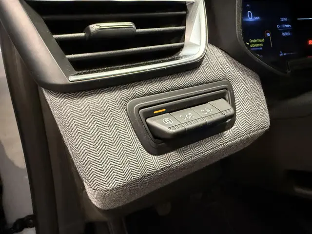 Renault Clio 1.0 TCe 90 GPF techno 2024 Benzine 20