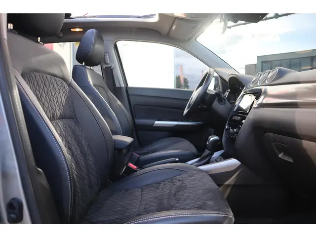 Suzuki Vitara 1.5 HYBRID STYLE 2022 Hybride Benzine 23