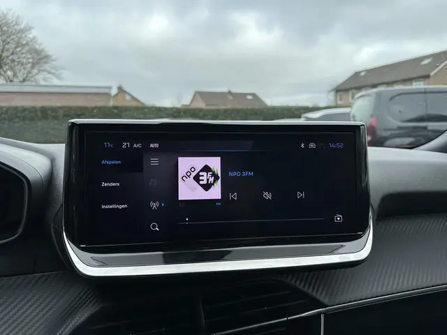 Peugeot 2008 1.2 Turbo 100 PK Allure 2024 Benzine 14