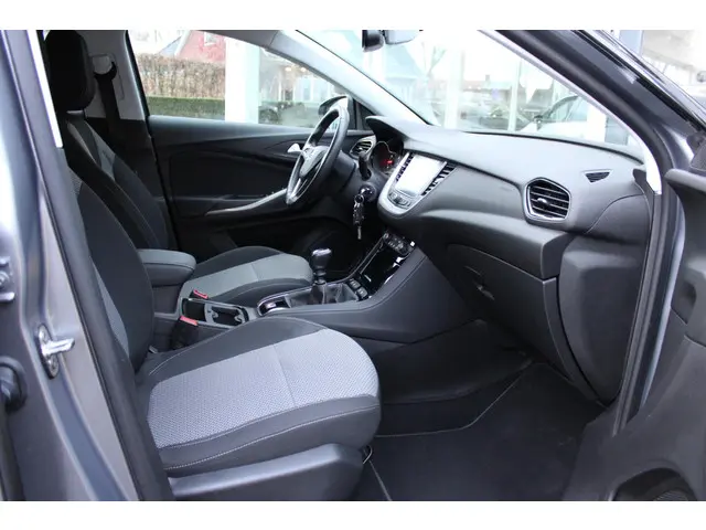 Opel Grandland X 1.2 Turbo Edition 2020 2020 Benzine 13