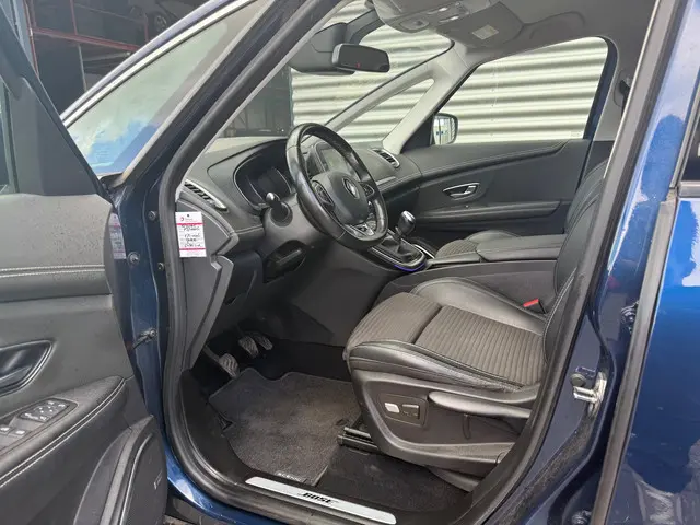 Renault Grand Scénic 1.2 TCe Bose 7p. 2017 Benzine 7