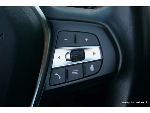 BMW 3 Serie 320i 2020 Benzine 16