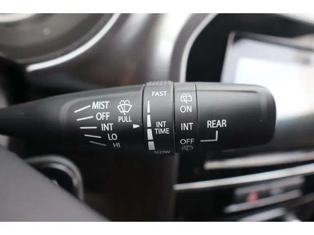 Suzuki Vitara 1.0 Boosterjet Select, Trekhaak. 2019 Benzine 8