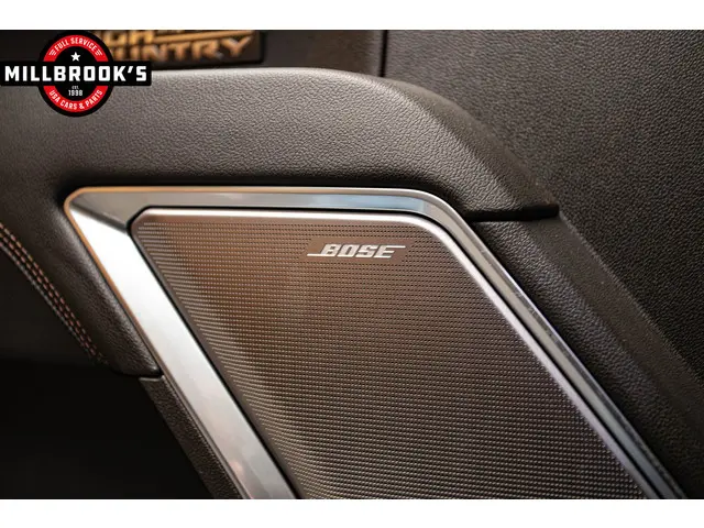 Chevrolet Silverado High Country 6.2 V8 2024 LPG/Gas 16