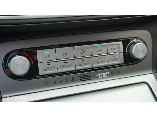 Hyundai Kona EV Premium 64 kWh 2019 Elektrisch 24