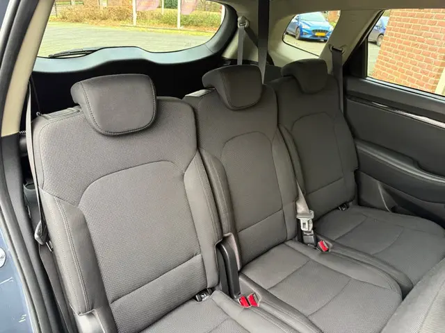 Kia Carens 1.6 GDi ExecutiveL. 2016 Benzine 46