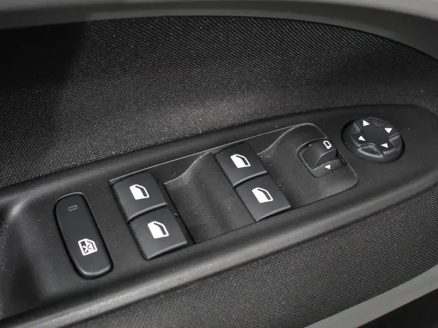 Jeep Avenger Longitude 54 kWh 2023 Elektrisch 11