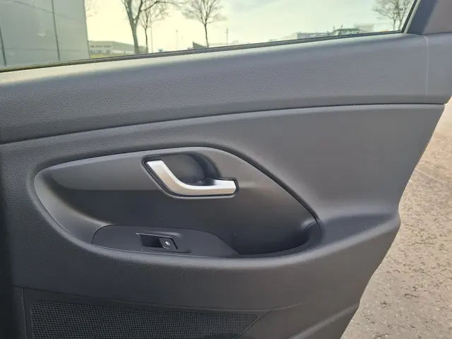 Hyundai i30 Wagon 1.4 T-GDI Comfort 2019 Benzine 17