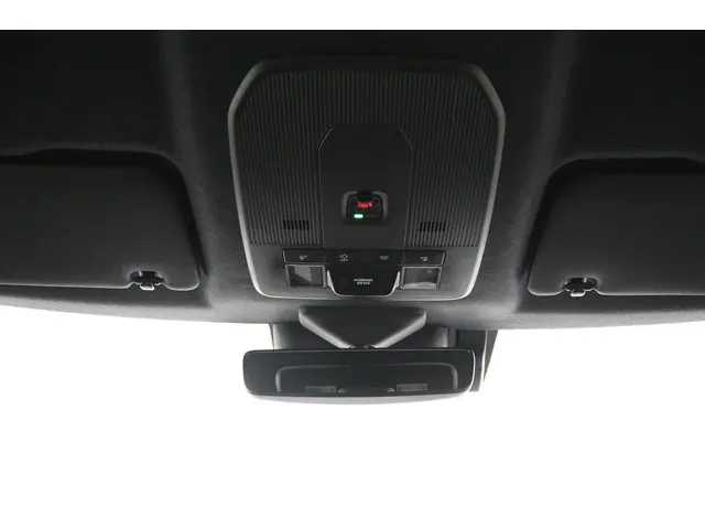 Toyota Urban Cruiser Dynamic 61 kWh 2026 Elektrisch 32