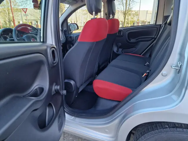 Fiat Panda 1.2 Popstar 2017 Benzine 12