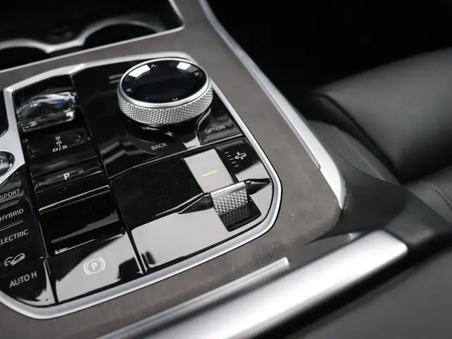 BMW X5 xDrive50e Launch Edition 2024 Hybride Benzine 35