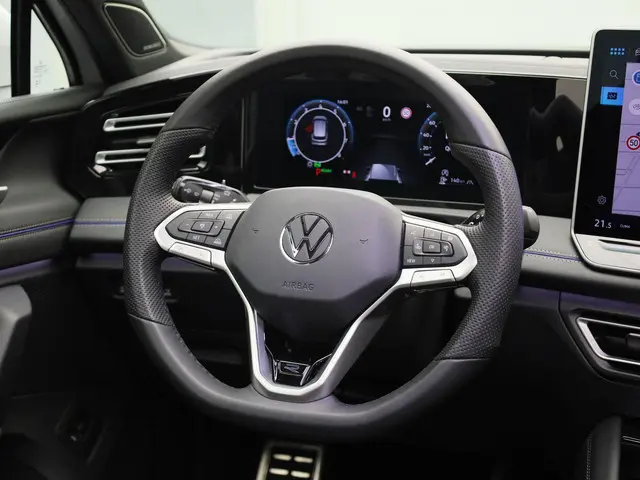 Volkswagen Tiguan 1.5 eTSI/150PK R-Line DSG 2024 Benzine 38