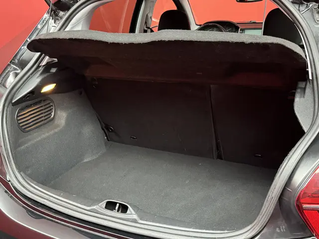 Peugeot 208 1.2 PureTech GT-line 2017 Benzine 13