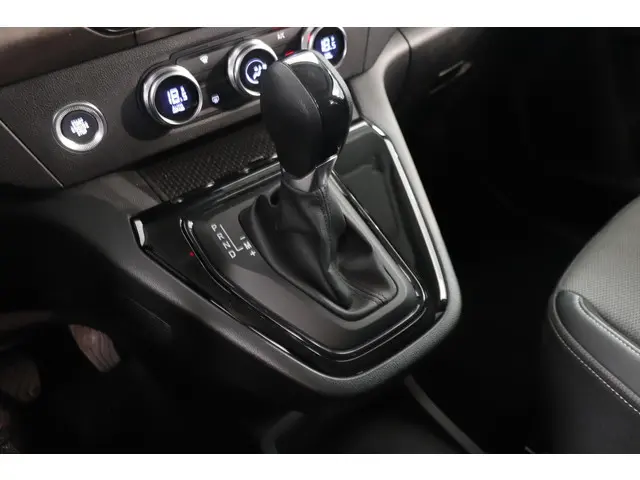 Renault Kangoo 1.3 TCe 130 Luxe Family EDC 2023 Benzine 24