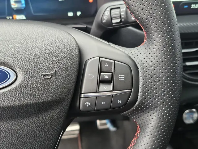 Ford Kuga 2.5 FHEV ST-Line X 2024 Hybride Benzine 16