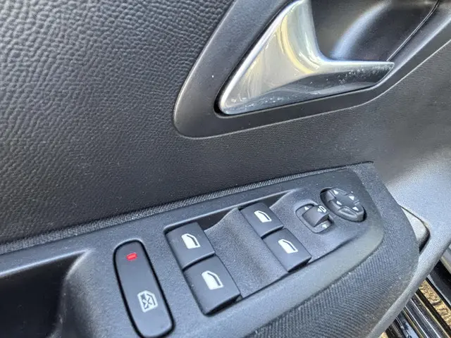 Peugeot e-208 EV Active Pack 50 kWh 2022 Elektrisch 10