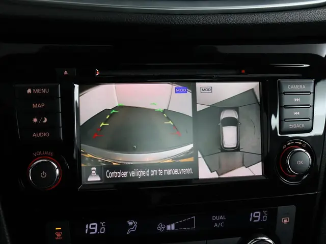 Nissan QASHQAI 1.3 DIG-T Design Edition 2021 Benzine 12