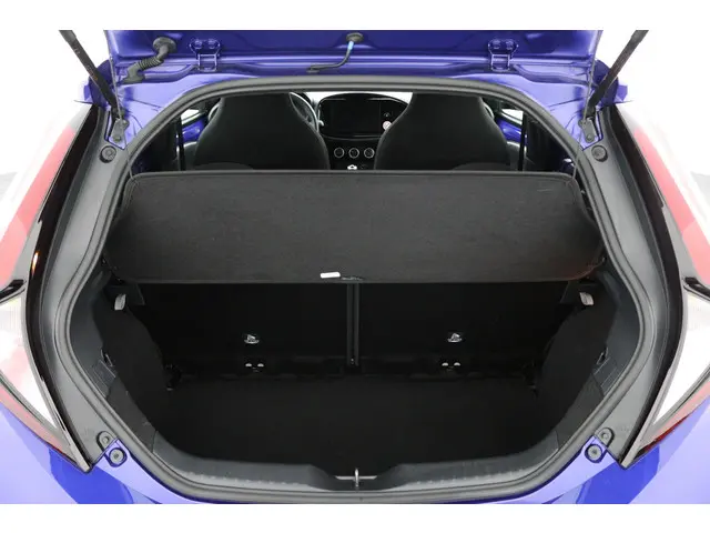 Toyota Aygo X 1.0 VVT-i MT Play 2024 Benzine 23