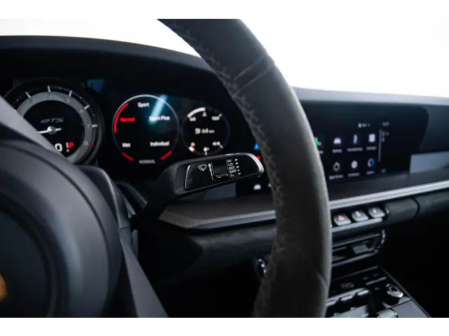 Porsche 911 3.0 Carrera 4 GTS 2022 Benzine 59