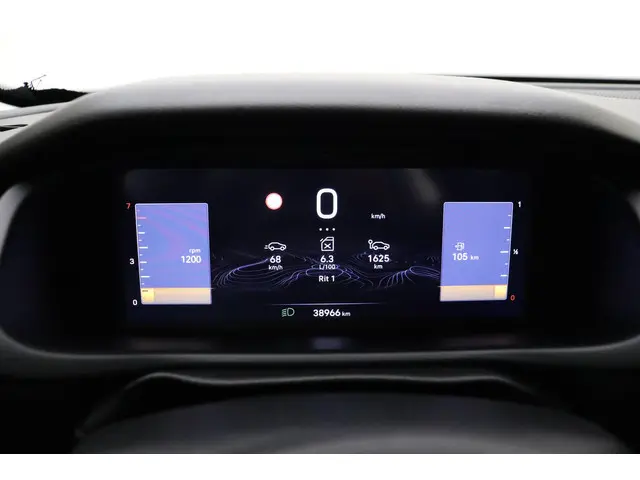 Jeep Avenger 1.2 Altitude 2024 Benzine 31