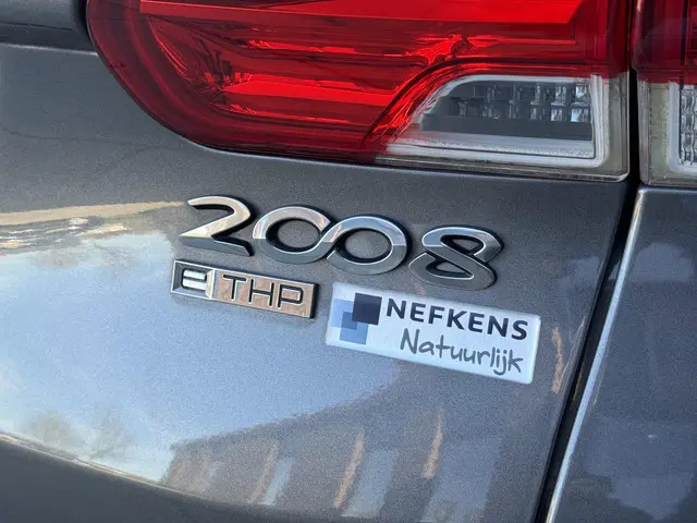 Peugeot 2008 1.2 PureTech Allure 2016 Benzine 31