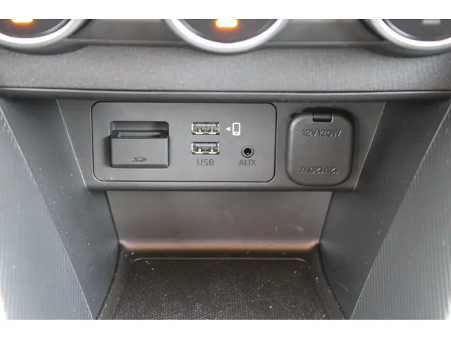 Mazda 2 1.5 e-SkyActiv-G 90 Homura 2024 Benzine 25