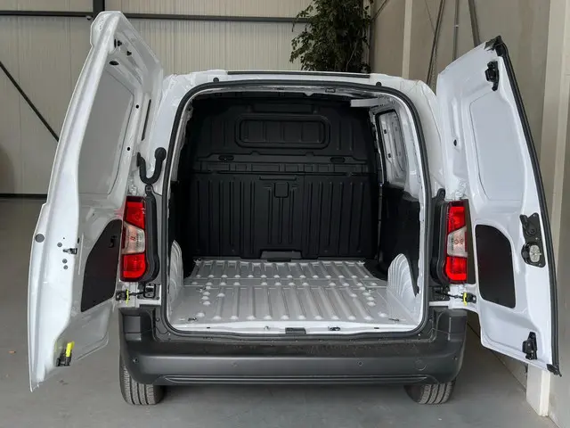 Peugeot Partner Tepee 1.2 PureTech 2024 Benzine 6