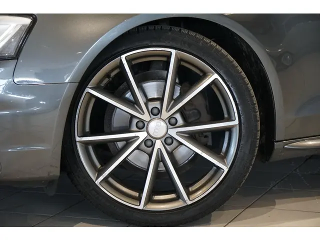 Audi A4 Avant 1.8 TFSI S Edition 2015 Benzine 25