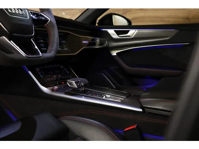 Audi RS6 A6 Avant TFSI quattro 2020 Benzine 42