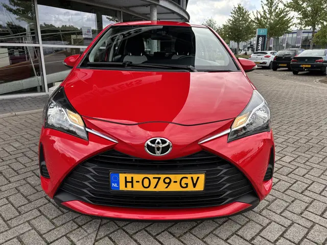 Toyota Yaris 2