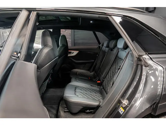 Audi SQ8 4.0 TFSI Quattro 2021 Benzine 14