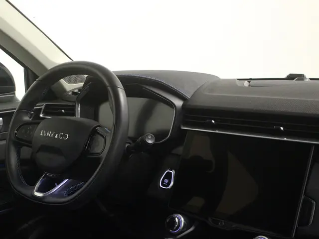 Lynk & Co 01 Plug-in Hybride 2022 Hybride Benzine 5