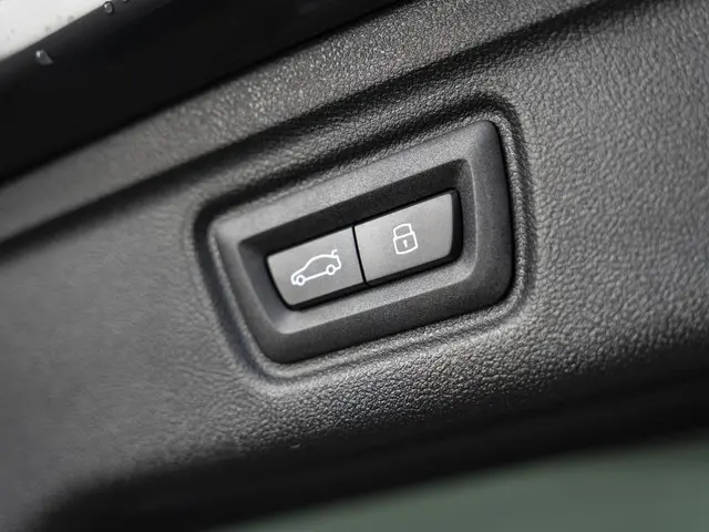 BMW 3 Serie Touring 330e 2026 Hybride Benzine 24