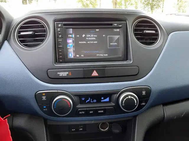 Hyundai i10 1.0i Go! *5drs*NAVI*airco*radio/CD* 2014 Benzine 15