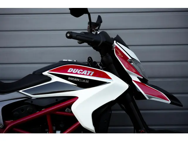 Ducati Hypermotard 821 SP 2013 Benzine 6