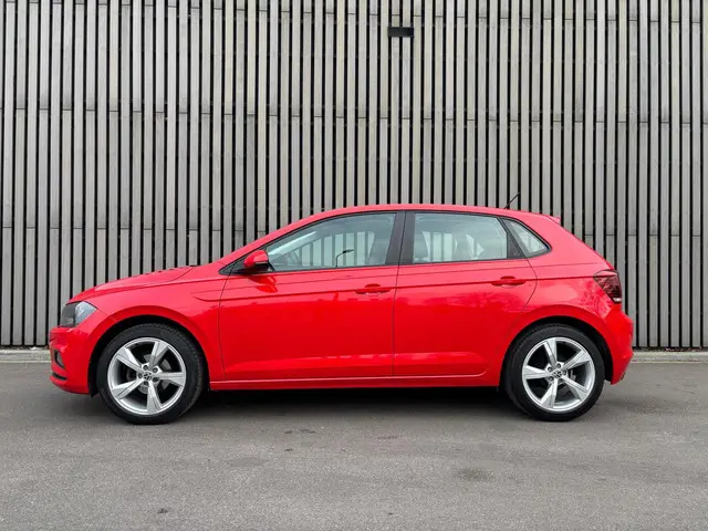 Volkswagen Polo 2