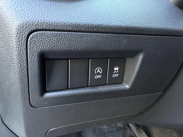 Suzuki Ignis 1.2 Select Smart Hybrid 2023 Benzine 31