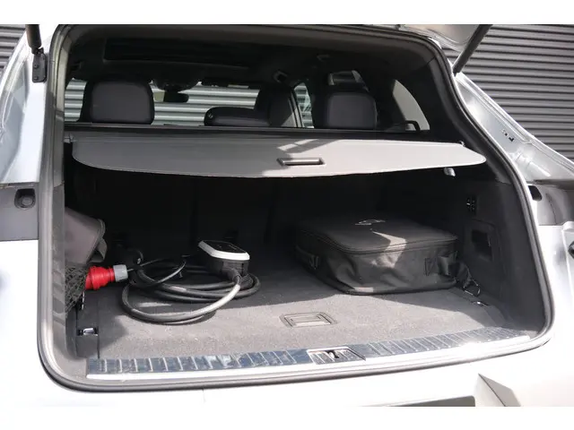 Porsche Cayenne 3.0 E-Hybrid 2023 Hybride Benzine 15