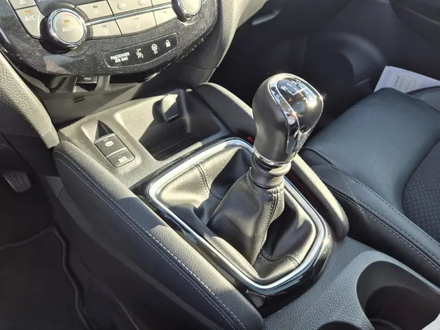 Nissan QASHQAI 1.3 DIG-T Tekna 2021 Benzine 24