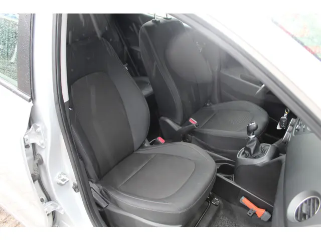 Hyundai i10 1.0i Comfort//Navi//Cruise!! 2020 Benzine 21