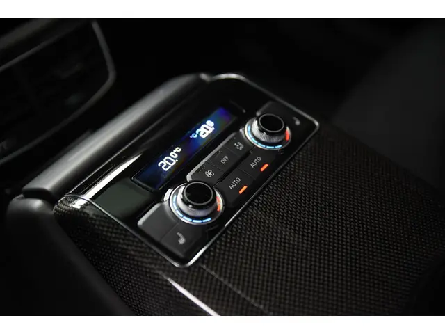 Audi S8 4.0 TFSI S8 quattro Pro Line+ 2013 Benzine 24